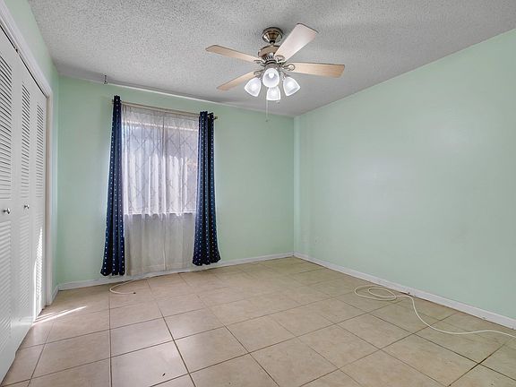 5th image of 1830 Falconcrest St