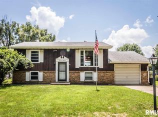 1418 N Wheeler Ln, Canton, IL 61520