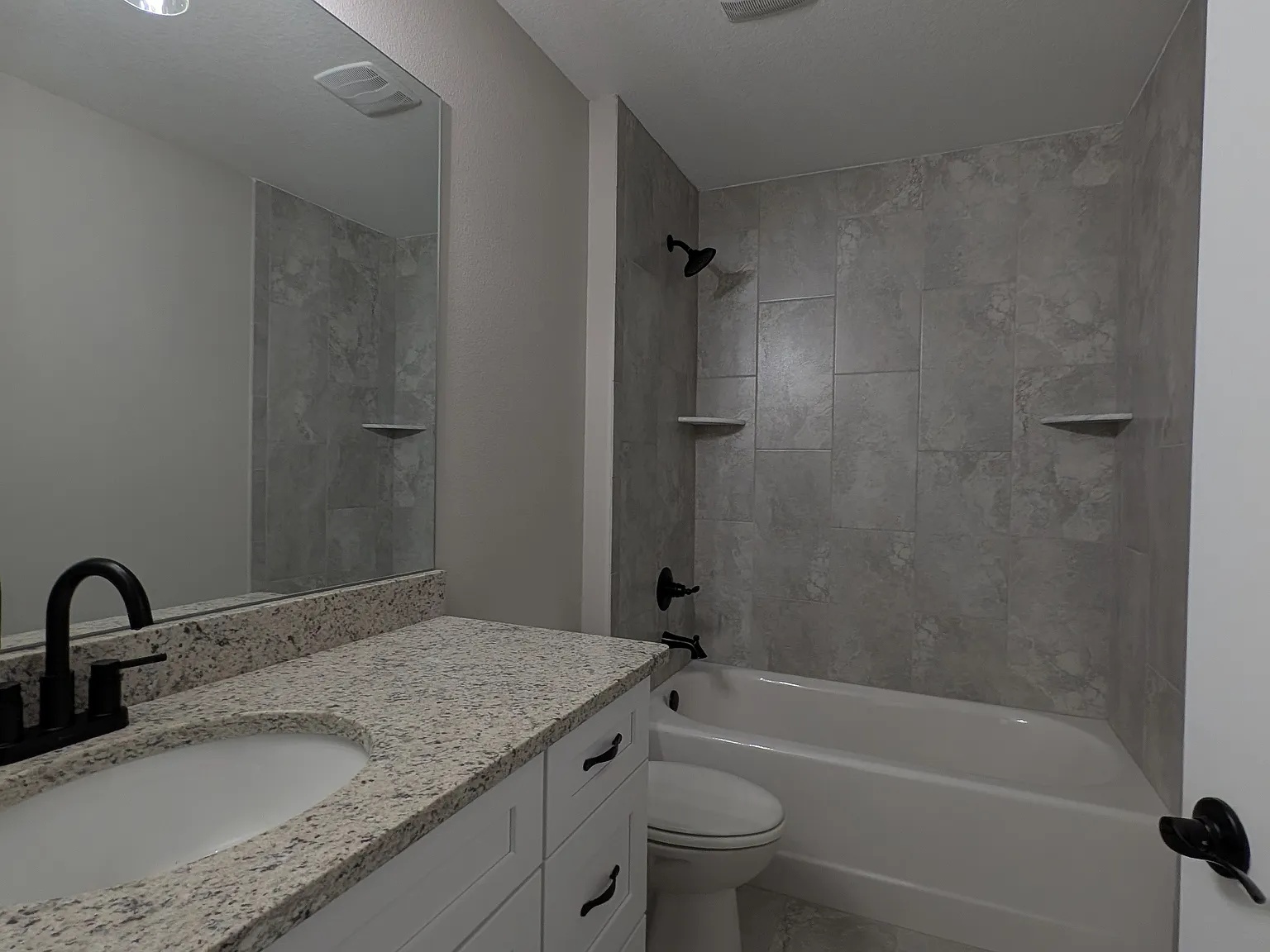 3 bed, 1453 sqft, $1,700 — Photo 4