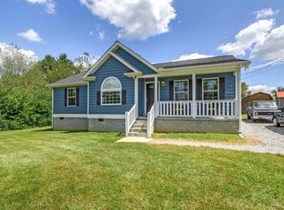 1136 Old Charlotte Rd, White Bluff, TN 37187