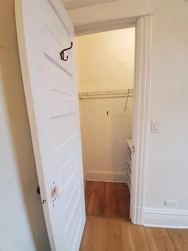 717 W Roscoe St #3 — Photo 19