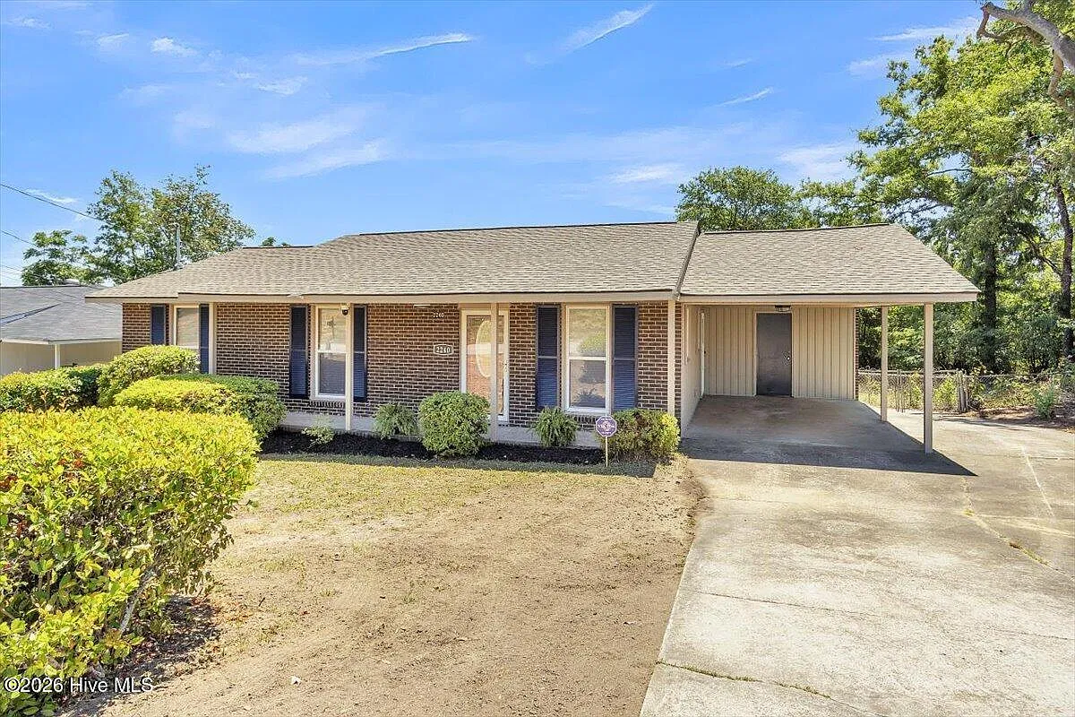 3 bed, 2.0 bath, 1107 sqft, $1,495 — Photo 1