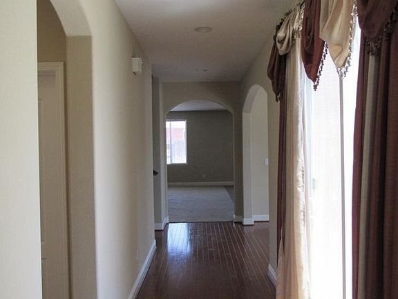 5th image of 1642 Skyview Ct