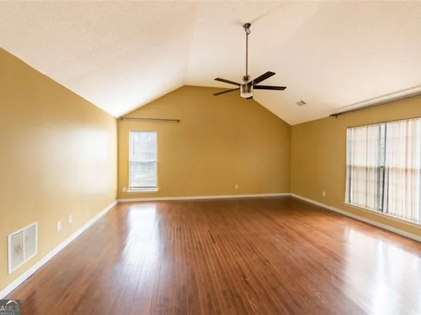 5855 Amerson Ln, Ellenwood, GA 30294