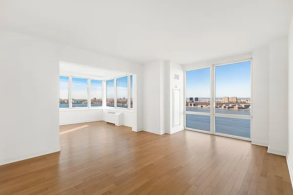 Sold by Nest Seekers International | media 1