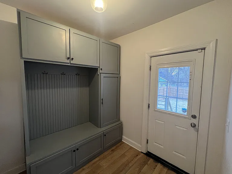1342 Hamlet St — Photo 9