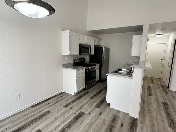 5th image of 1200 Emerywood Ct #X