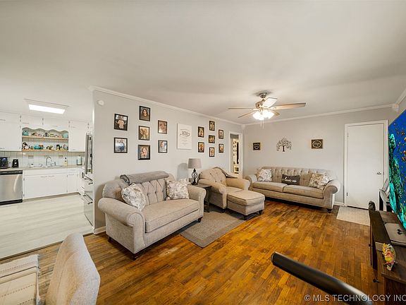 5th image of 414 N Spencer St
