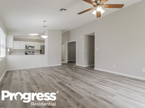 4th image of 559 Moccasin Ct