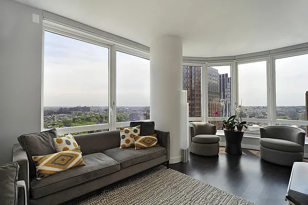 Rented by Corcoran | media 21