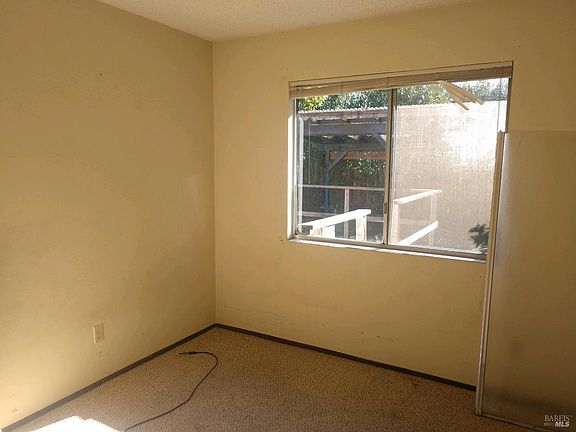 5th image of 3991 Klamath Way