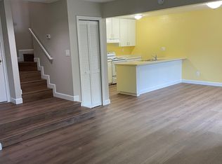 1677 Russell Ave, Santa Rosa, CA 95403