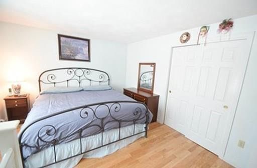 5th image of 12 Rockdale Ave