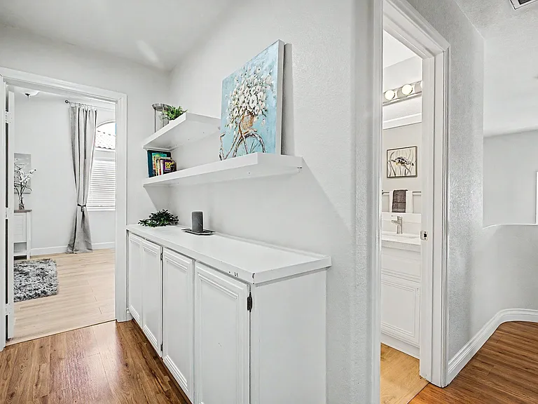 2025 Shining Feather Ln — Photo 36
