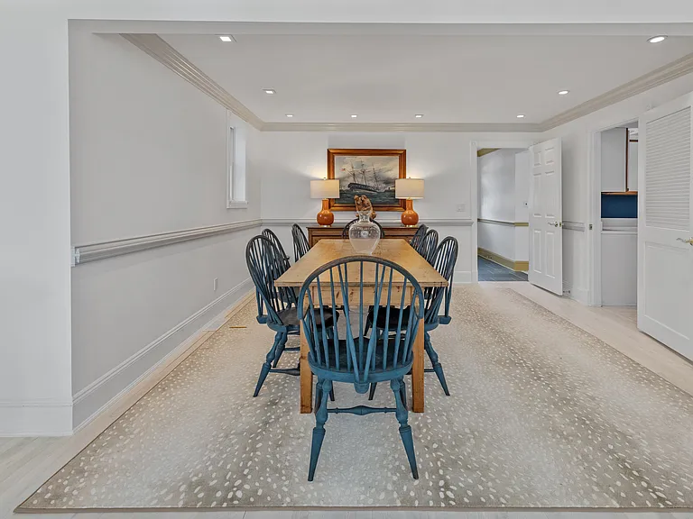 305 Hill St — Photo 4