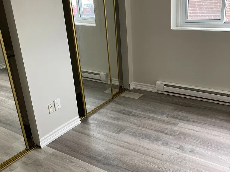 14 Frank St #5 — Photo 5