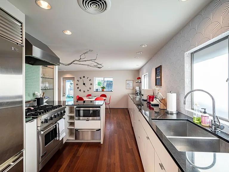 6119 Waltway Dr — Photo 8