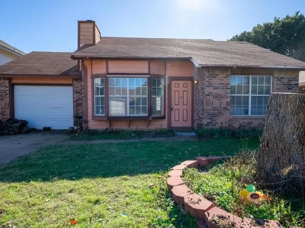 4612 Bracken Dr, Fort Worth, TX 76137