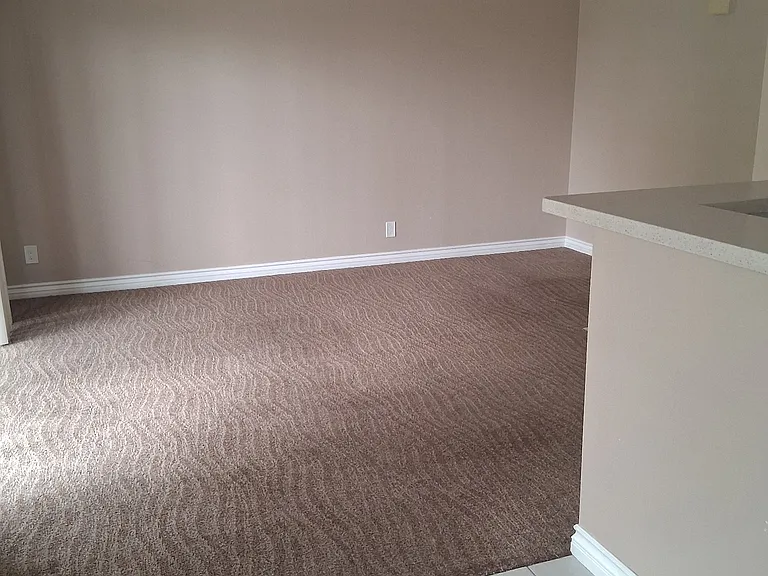555 Redondo Ave — Photo 16