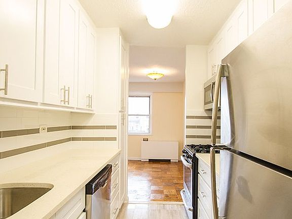 5th image of 7235 112th St APT 7F