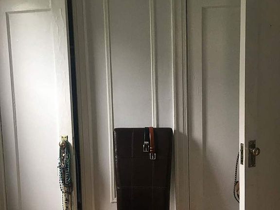 4th image of 3059 34th St APT 1R