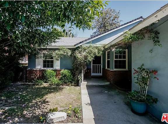 4th image of 22447 Berdon St