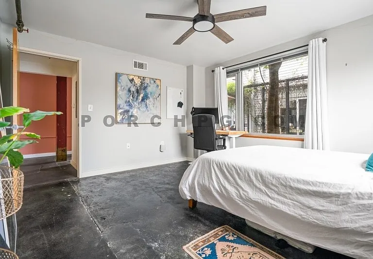 1661 La France St NE #228 — Photo 14