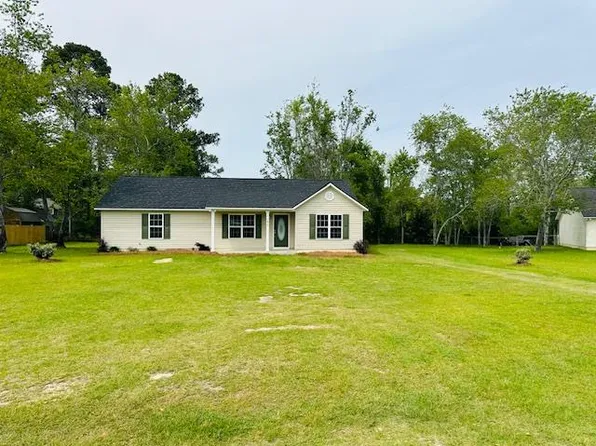 106 Andrew Allen Ct, Fitzgerald, GA 31750