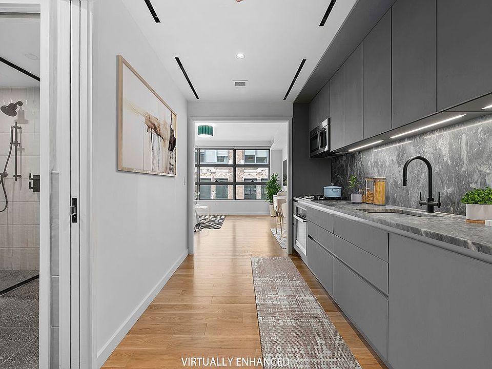 1st image of 547 W 47th St Room 406