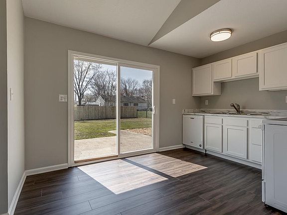 5th image of 7118 Ethan Allen Way