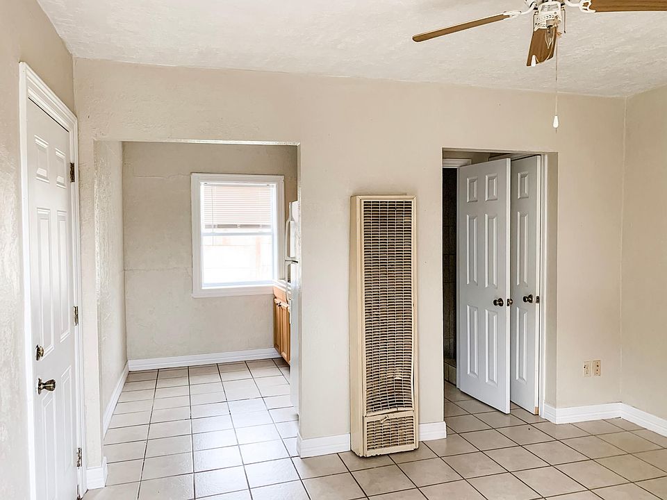 2nd image of 905 E Fayle St