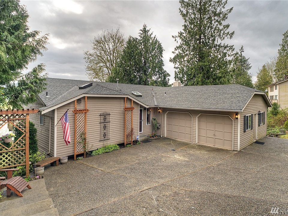 1st image of 13705 106th Dr SE