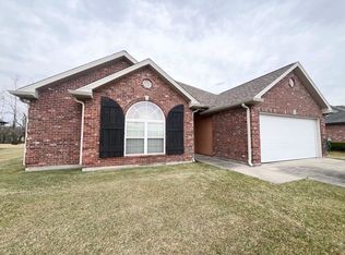 447 Sugar Trail St, Houma, LA 70364