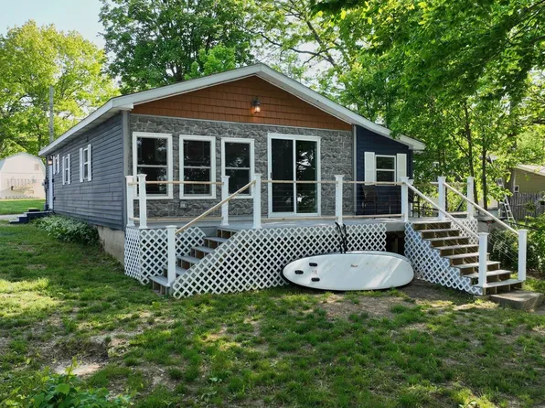 4168 Lakeview Dr, Attica, MI 48412