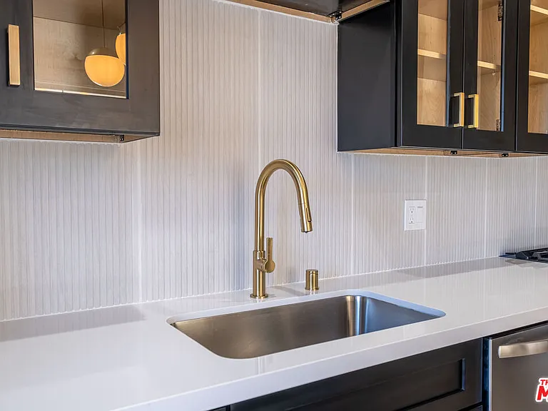 216 N Catalina Ave #216C — Photo 9