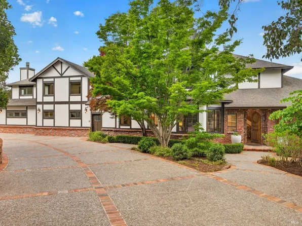 10 Lockton Lane, Novato, CA 94945