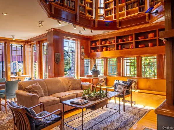 9 Oxford Road, White Plains, NY 10605