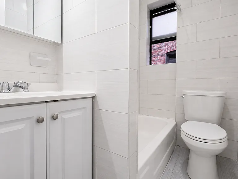 518 W 204th St #43 — Photo 8
