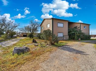 483 Sassman Rd, Marion, TX 78124