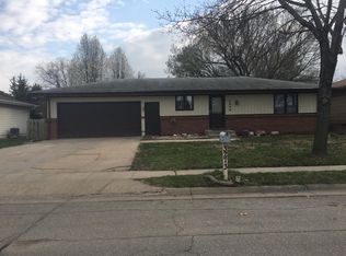 3273 Merrill St, Lincoln, NE 68503