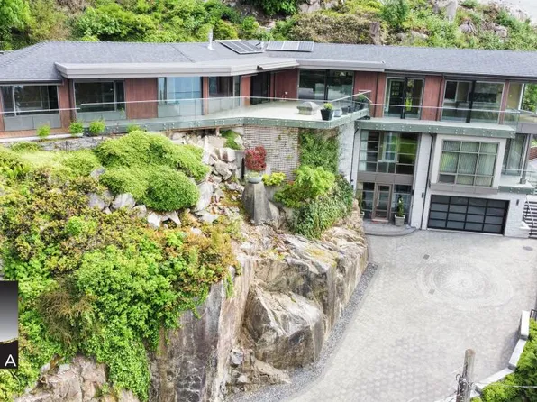 5134 Pitcairn Pl, West Vancouver, BC V7W 1L8
