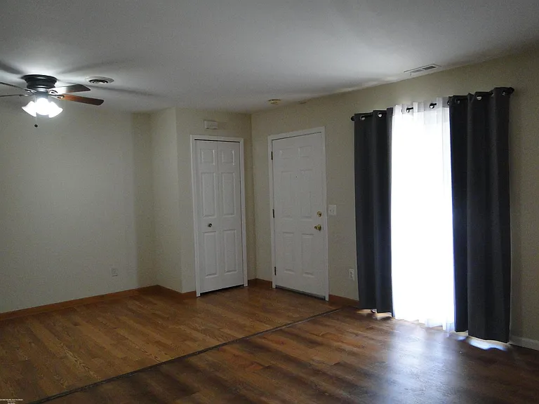 29842 Utica Rd — Photo 13