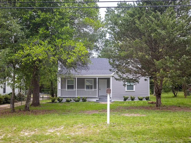 117 Carolina Ave — Photo 1