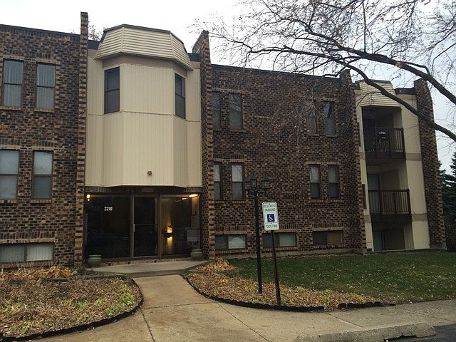 1st image of 2218 Country Club Dr #33-13A