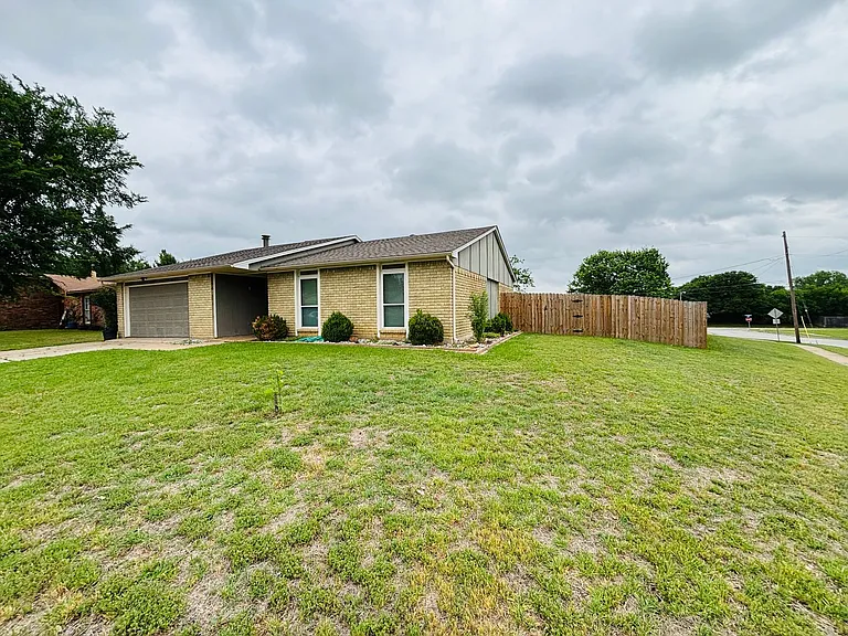 6420 Wakefield Rd — Photo 4