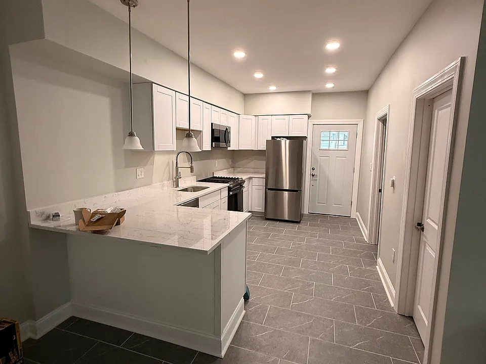 22 Jouvette St #2