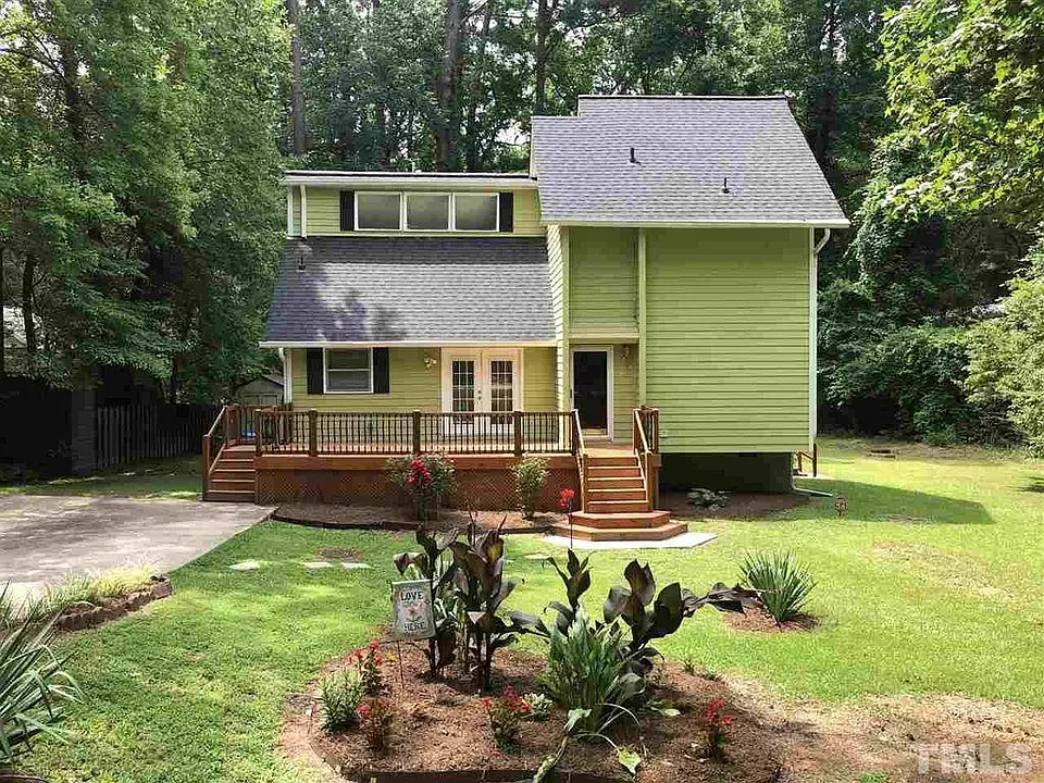 1017 Stonehedge Ave