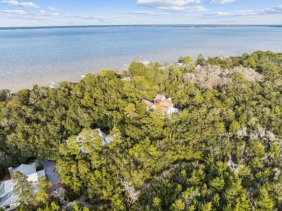 4th image of 22 Nicole Forest Dr