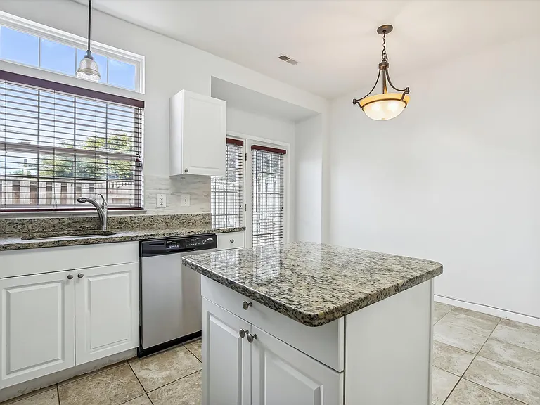 8360 Hunter Murphy Cir — Photo 4