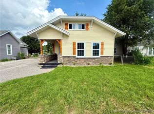 104 S Front St, Henryville, IN 47126